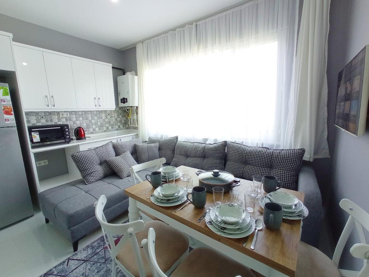 Cute Home Center Of Истанбул Екстериор снимка